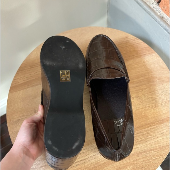Women's Soaring Croc Embossed Platform Loafers - Picture 5 of 5